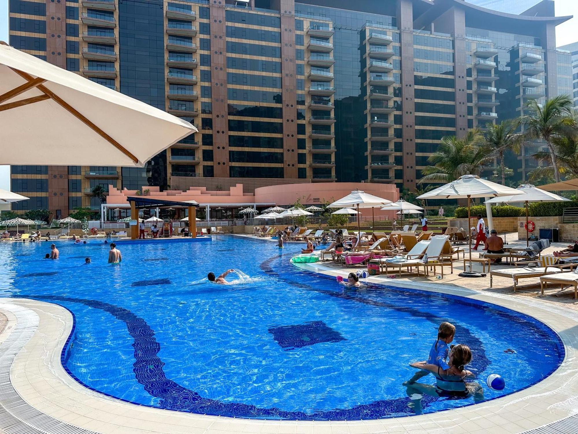 Modern Beachfront 1Br Apartment - Tiara Residence ดูไบ ภายนอก รูปภาพ