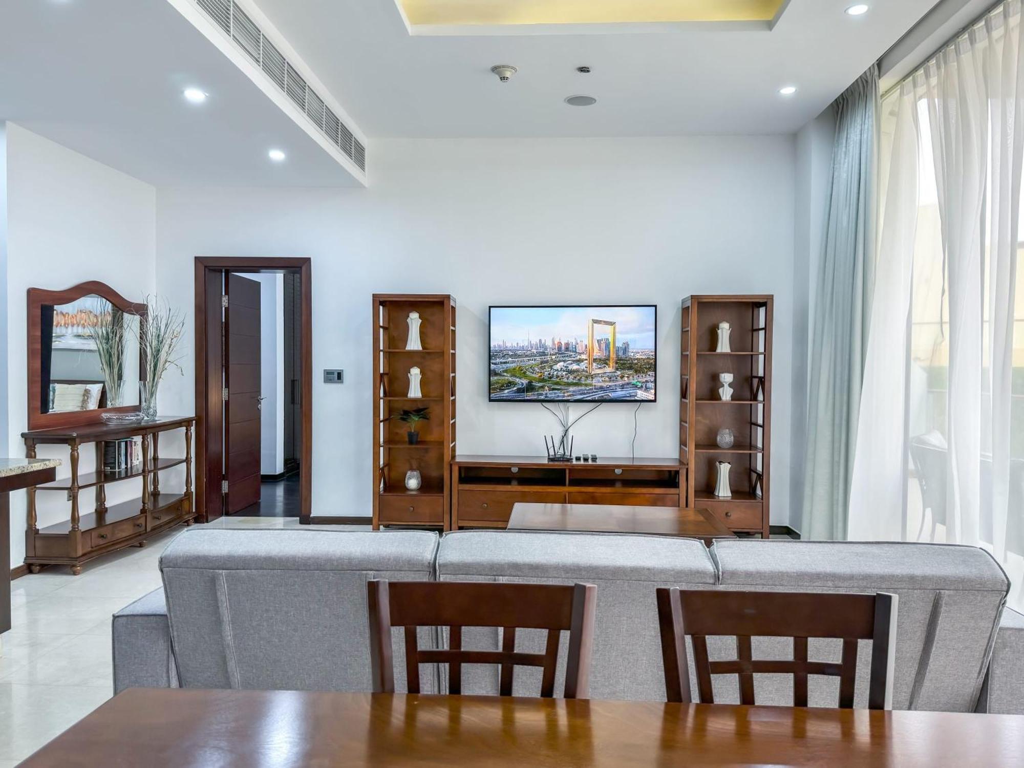 Modern Beachfront 1Br Apartment - Tiara Residence ดูไบ ภายนอก รูปภาพ
